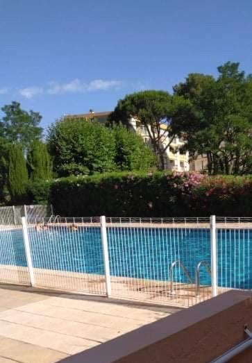 Appartement Fréjus, Dans Résidence Avec Piscine Fréjus