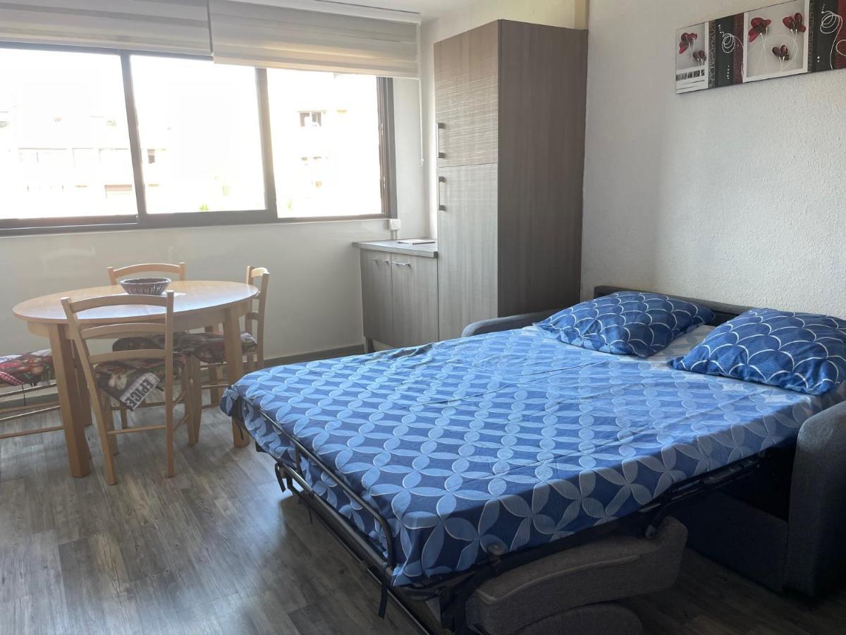 Fréjus, Dans Résidence Avec Piscine Appartement *